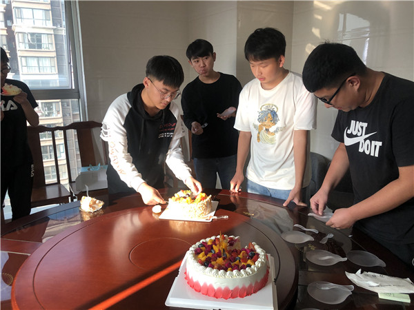 员工生日会