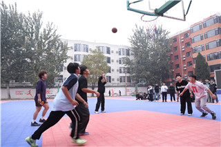 ʯ��ׯ�»�����ѧУ