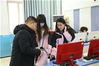 ʯ��ׯ�»�����ѧУ