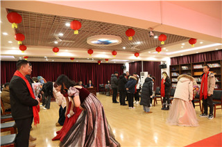 ʯ��ׯ�»�����ѧУ