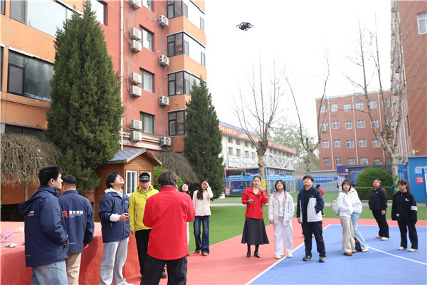 ʯ��ׯ�»�����ѧУ