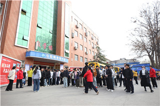 ʯ��ׯ�»�����ѧУ