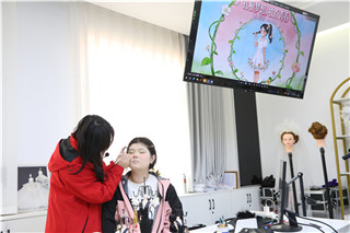 ʯ��ׯ�»�����ѧУ