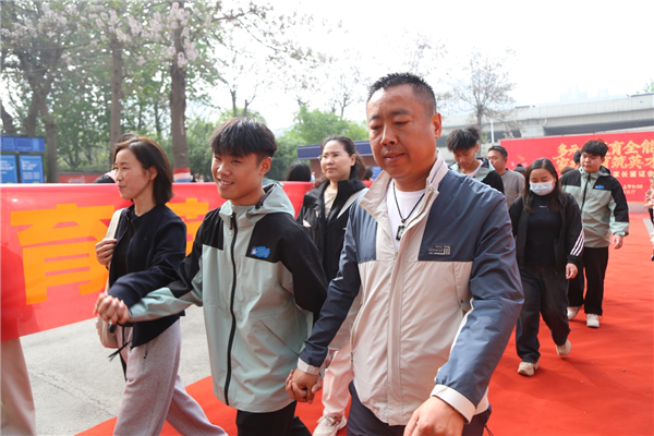 ʯ��ׯ�»�����ѧУ