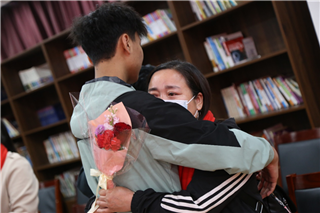 ʯ��ׯ�»�����ѧУ