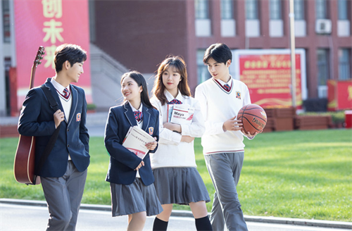 高中留学出国，申请国外的大学需要什么条件